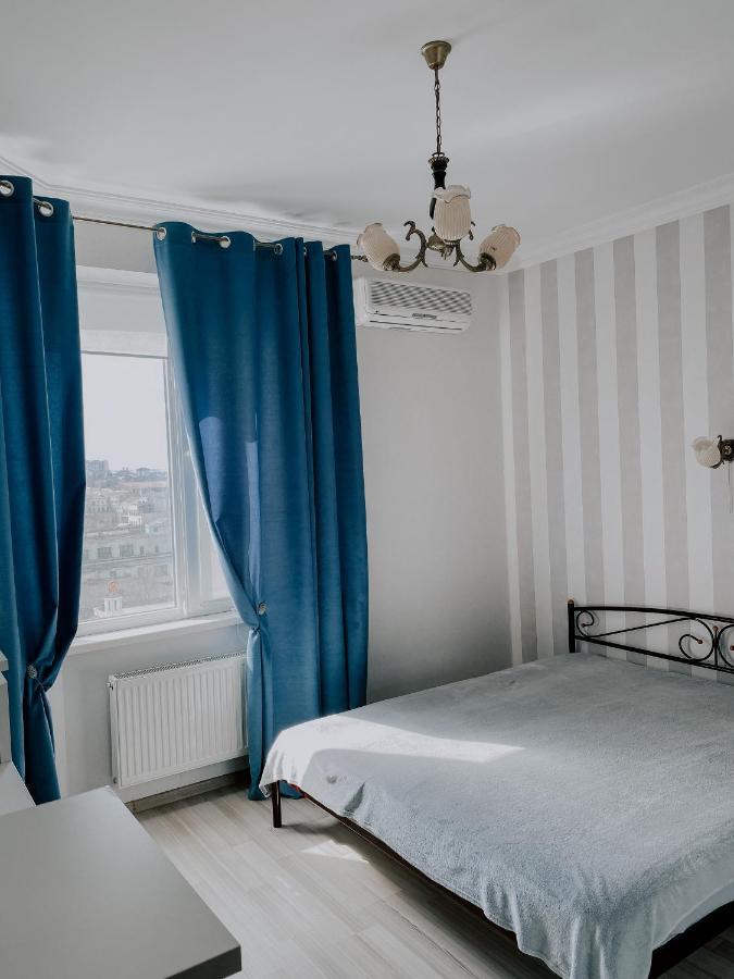 Апартаменты Целиком Odessa Exterior foto